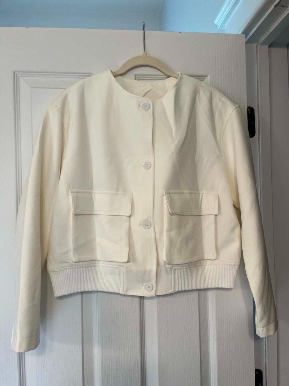 Tankaneo Off White Cropped Bomber Jacket